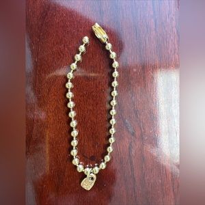 New UNO DE 50 Bracelet-EMOTIONS BRACELET Woman Gold Bracelet with Pouch